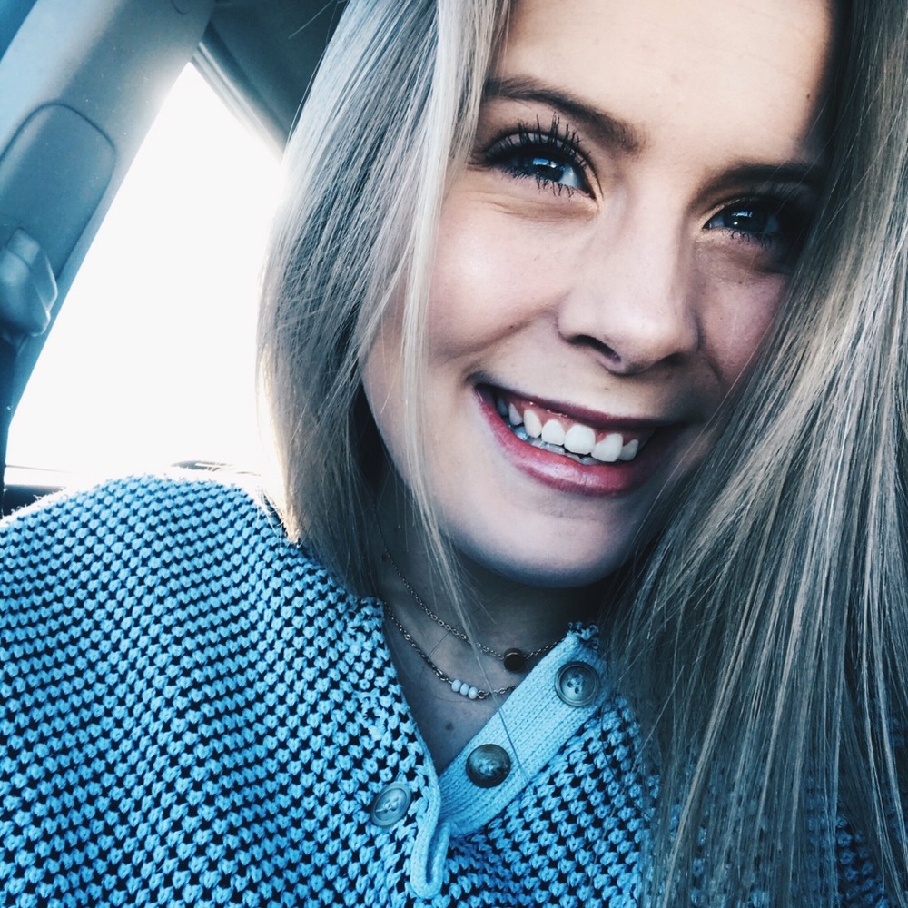 Meet your Posher, Emily